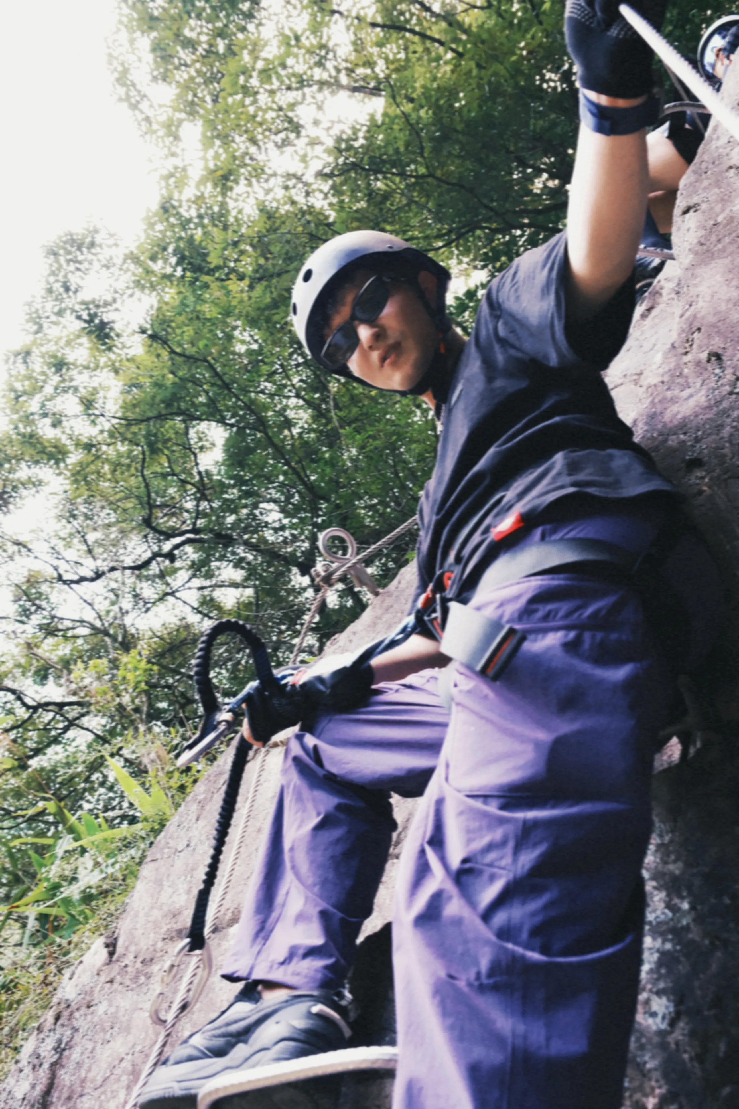 飞拉达:爬了300米,累出半条命-Limihu's Blog